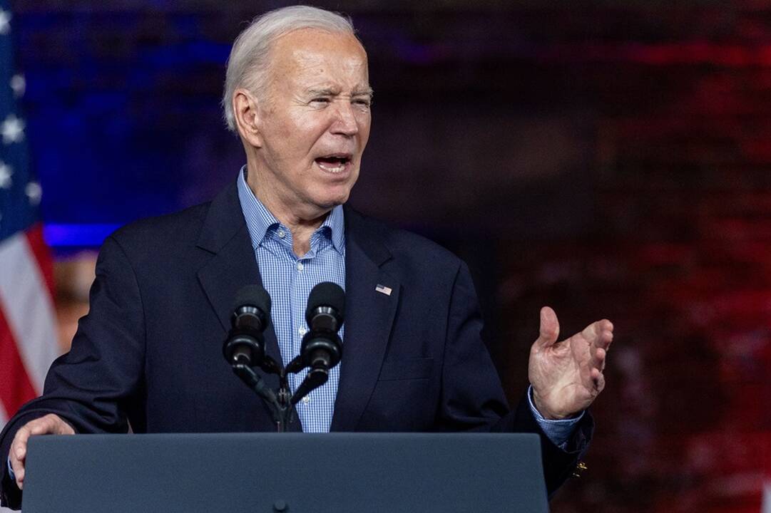 Susitikime su Lenkijos lyderiais J. Bidenas perspėjo: Rusija nesustos ties Ukraina