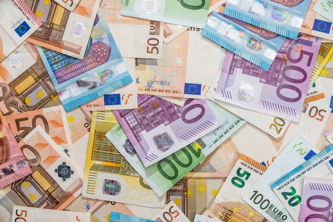 Automobilį planavusi įsigyti įmonė sukčiams pervedė 70 tūkst. eurų
