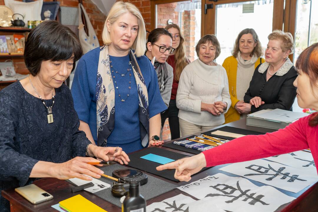 Japonų kaligrafijos dirbtuvės „Jaukiuose namuose“