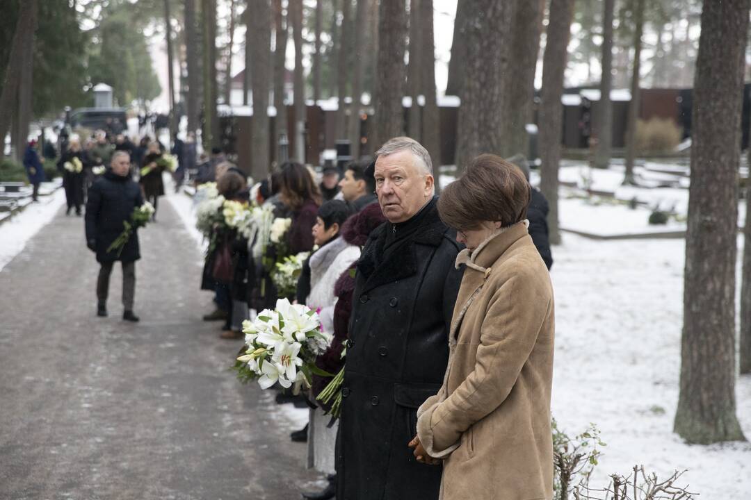 D. Teišerskytės laidotuvės Petrašiunų kapinėse