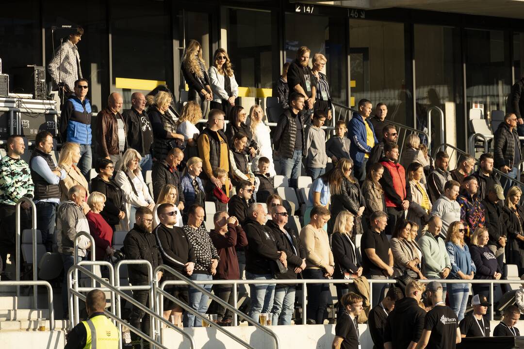 Kauno S. Dariaus ir S. Girėno stadione įvyko Lietuvos ir FIFA futbolo legendų rungtynės