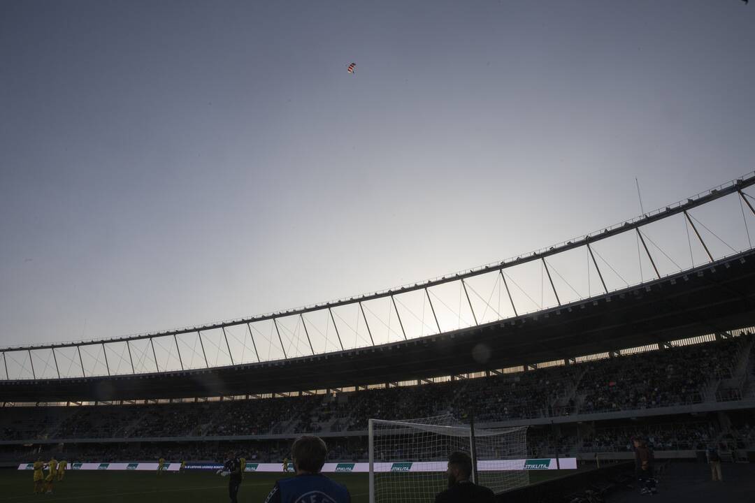 Kauno S. Dariaus ir S. Girėno stadione įvyko Lietuvos ir FIFA futbolo legendų rungtynės