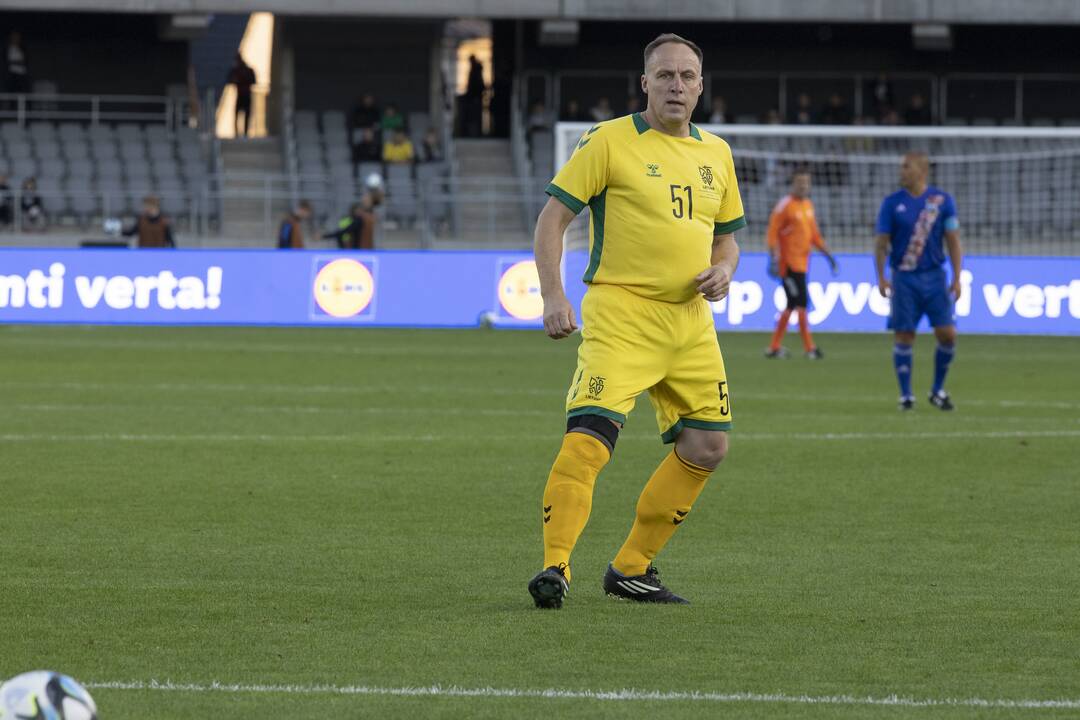 Kauno S. Dariaus ir S. Girėno stadione įvyko Lietuvos ir FIFA futbolo legendų rungtynės