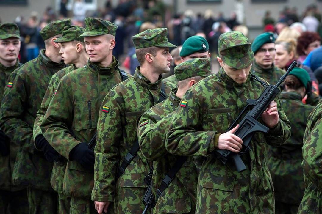 Pulkininkas: mokyklose būtinas savanoriškas karinis parengimas