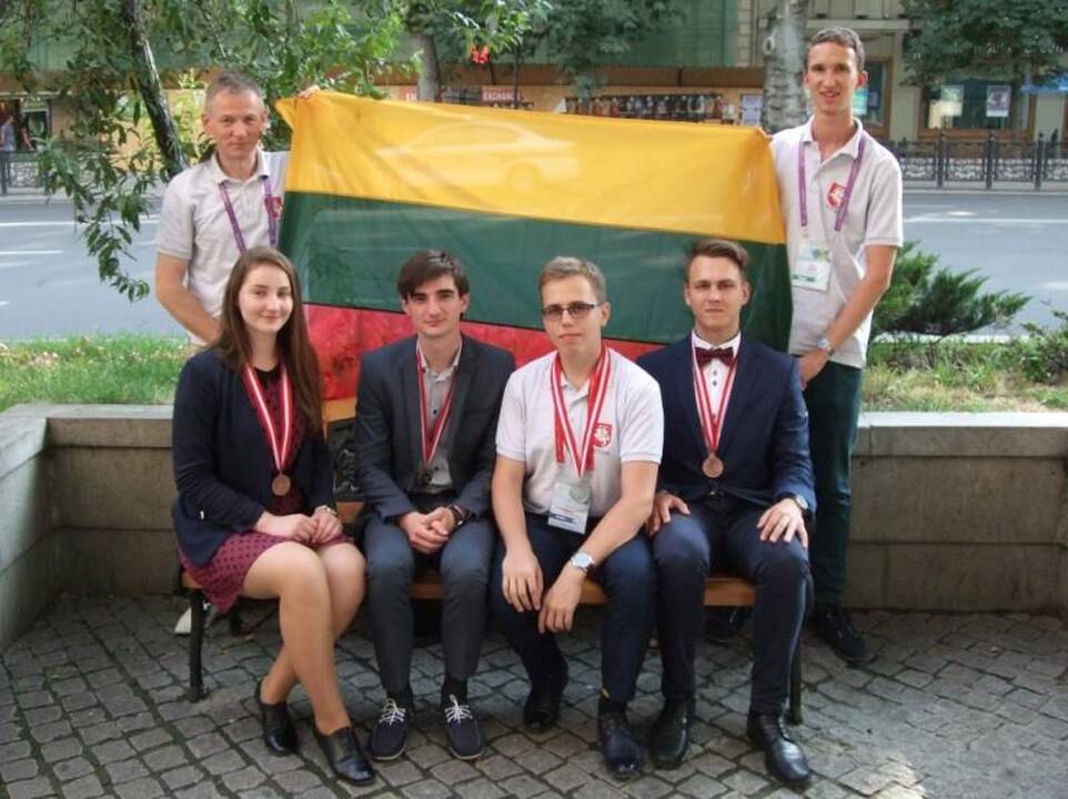 Tarptautinėje chemijos olimpiadoje lietuviai iškovojo keturis medalius