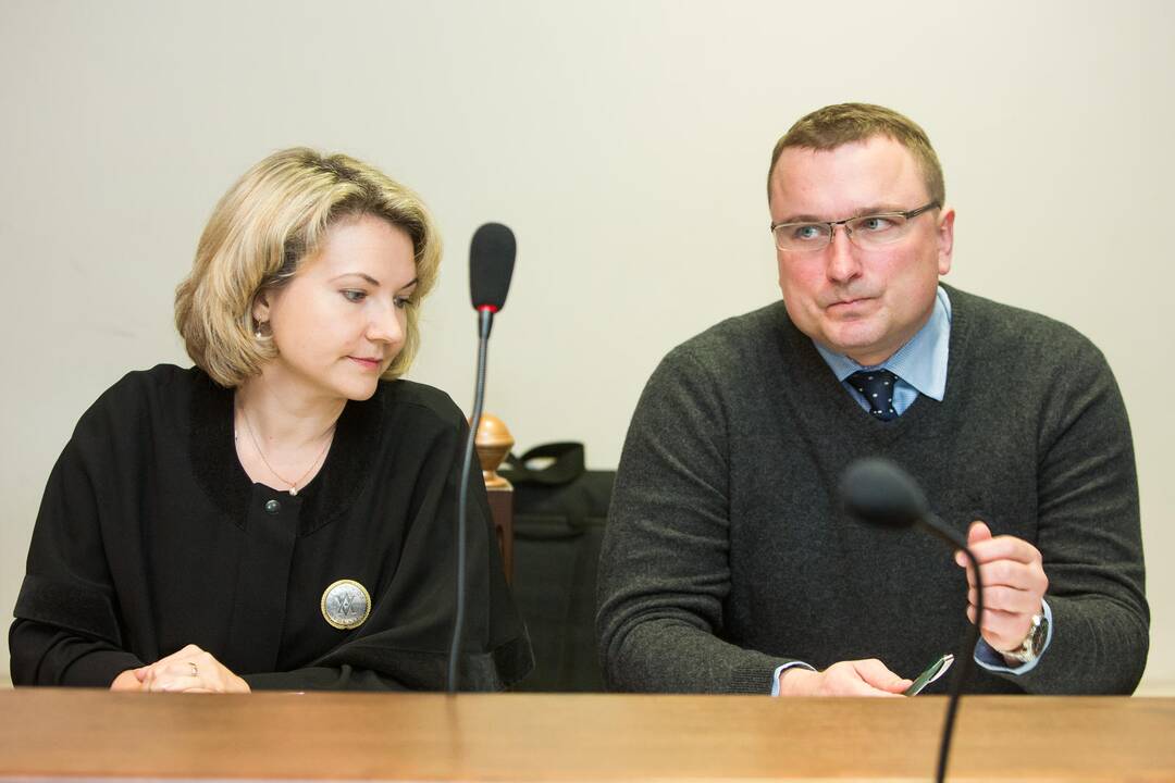 Teisme – buvusio prokuroro byla