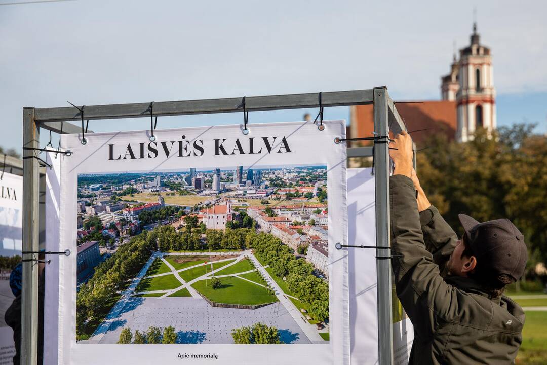 Laisvės kalvos maketas Lukiškių aikštėje