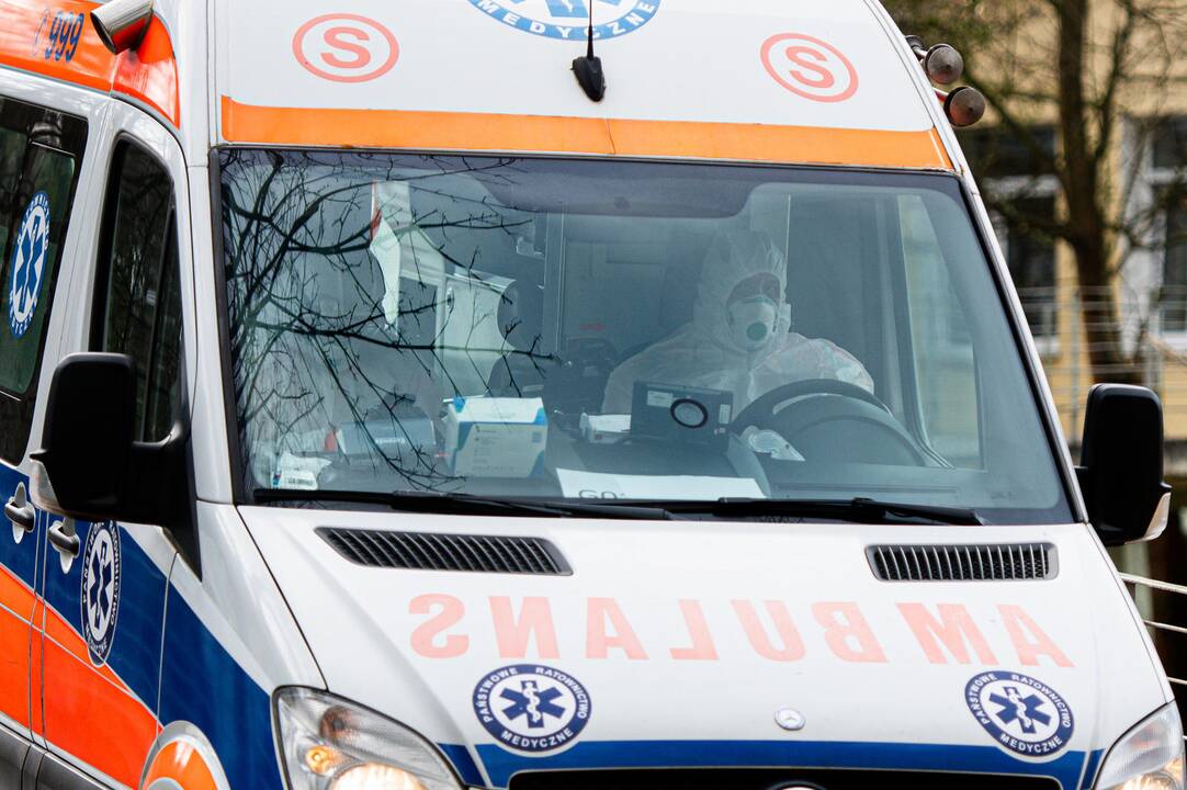 Lenkijoje koronaviruso aukų padaugėjo iki 22