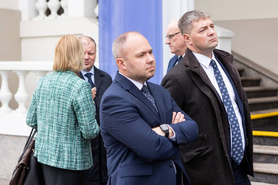 Prezidentas susitiko su Seimo opozicinių frakcijų seniūnais