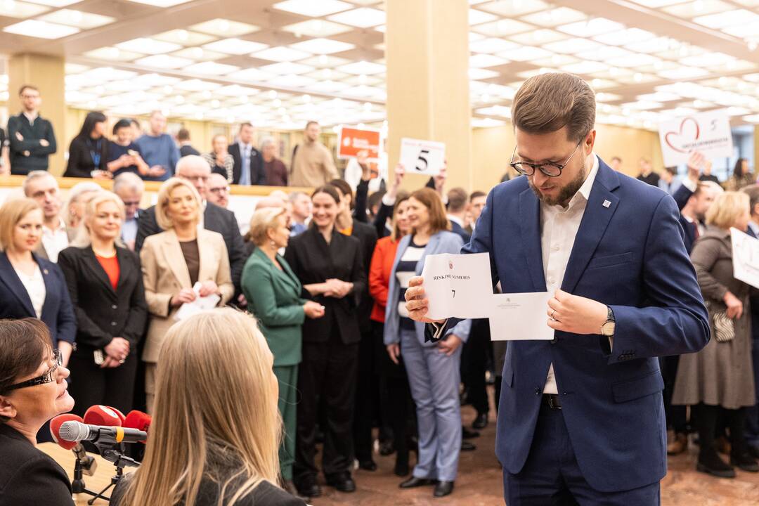 Partijos išsitraukė rinkimų numerius