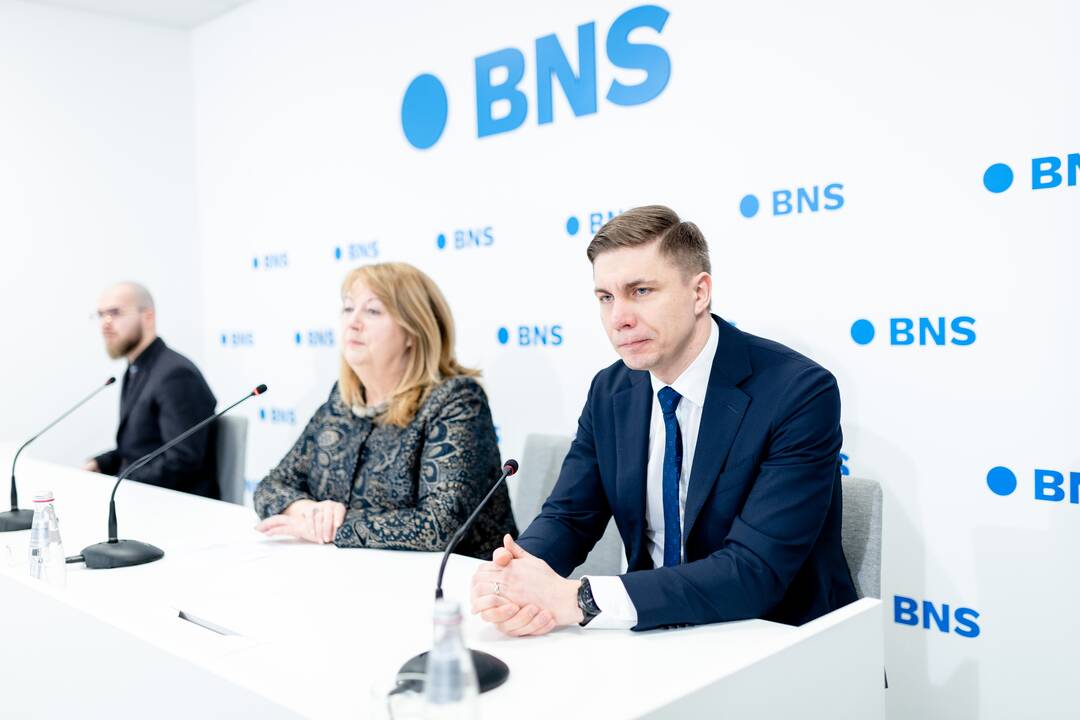 Partijų spaudos konferencijos po pirmojo rinkimų turo