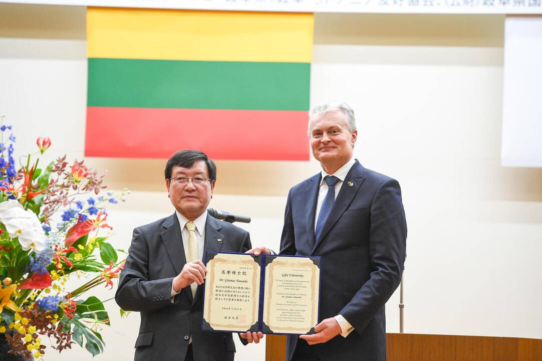 G. Nausėdai – Japonijos universiteto garbės daktaro laipsnis