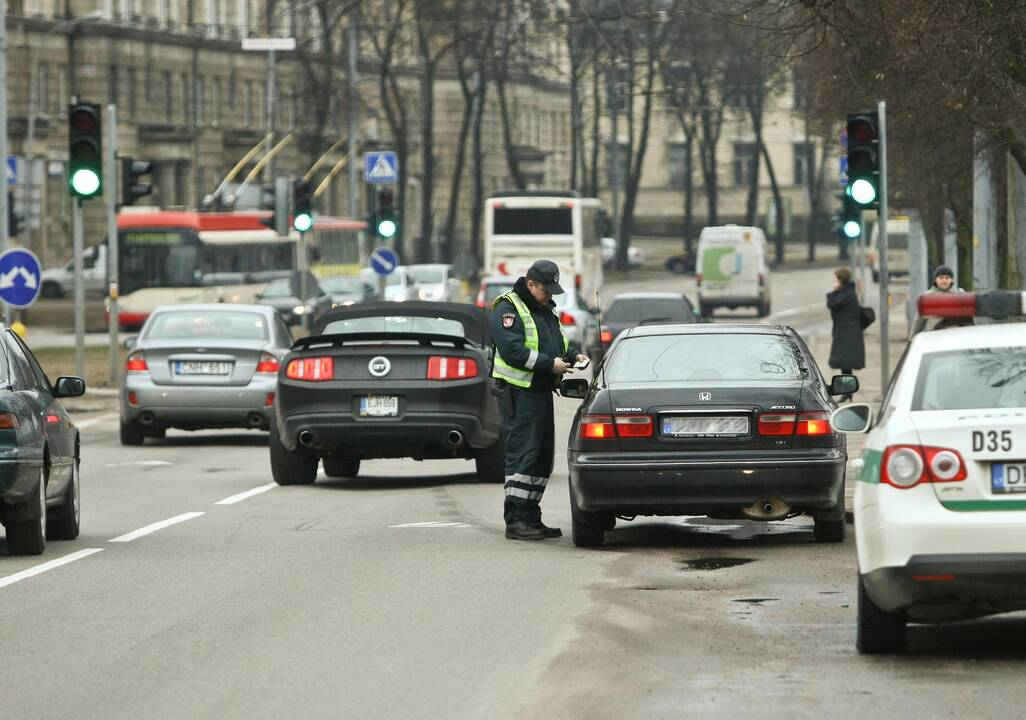 Pareigūnai Vilniuje sučiupo 30 neblaivių vairuotojų