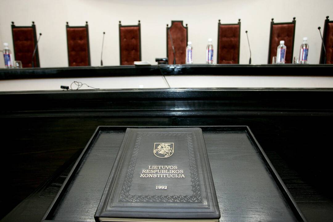 Į Konstitucinio Teismo teisėjus siūlomi trys kandidatai