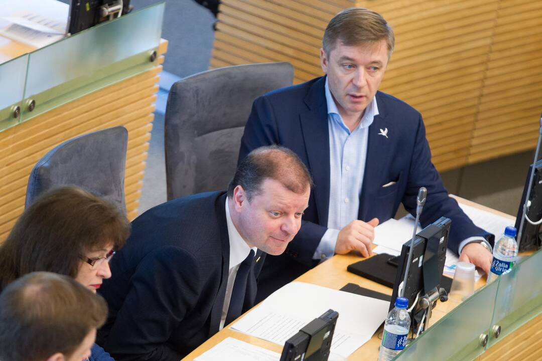„Valstiečiai“ demonstruoja vienybę dėl aukštųjų mokyklų pertvarkos