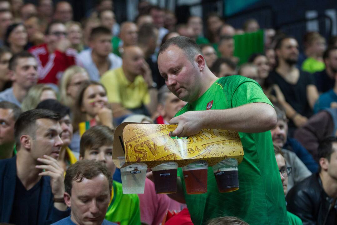 Alkoholis renginiuose: žmonės vis dažniau renkasi nealkoholinius gėrimus