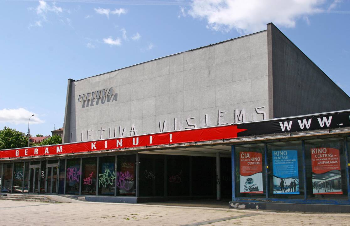Pirmosios kino teatro „Lietuva“ dienos: pradėjo su Puškino „Pūga“