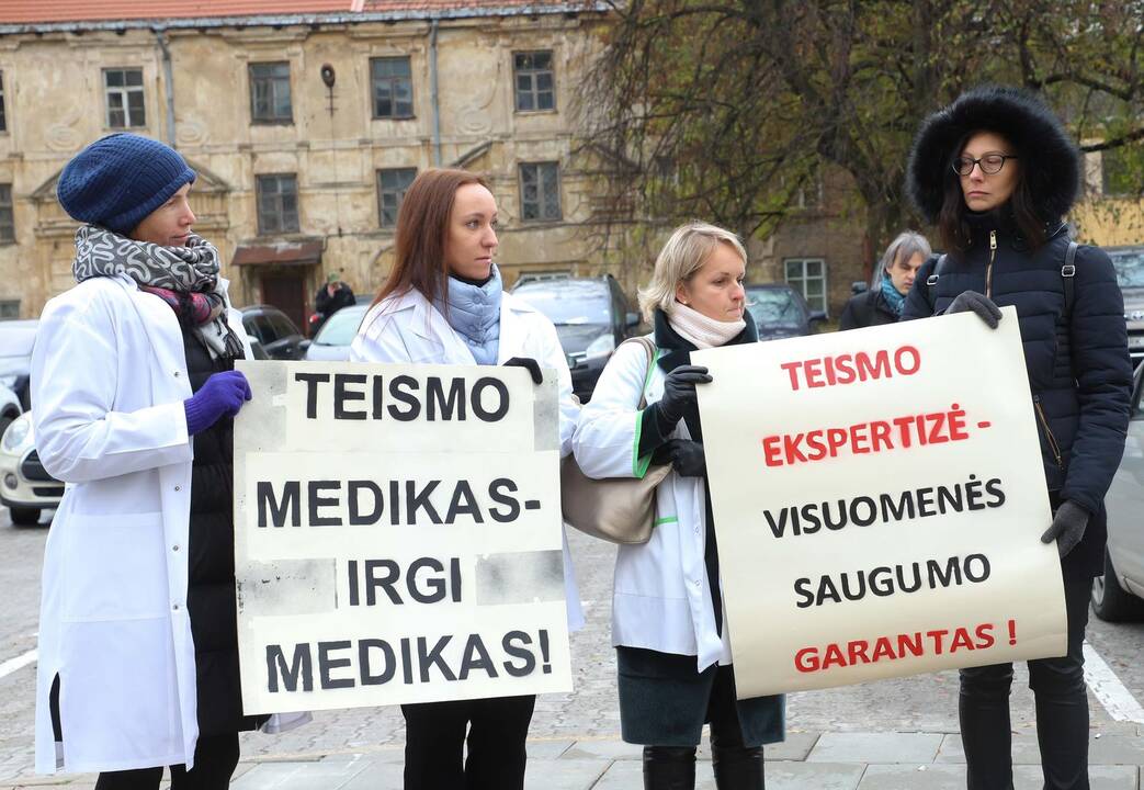 Teismo medicinos ekspertų piketas