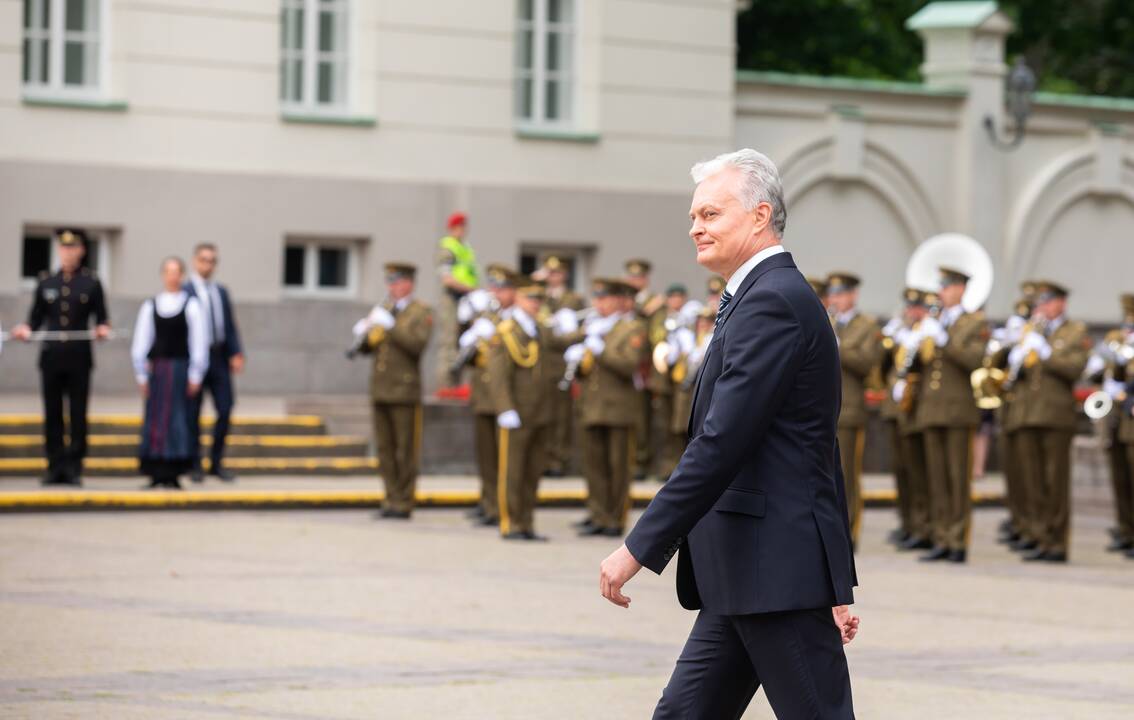 Karo akademijos absolventams – karininkų laipsniai