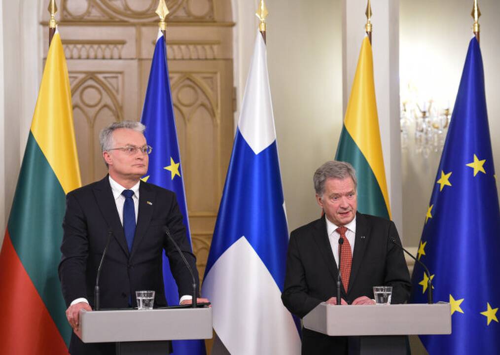 Lietuvos ir Suomijos prezidentai aptarė padėtį ES ir Baltarusijos pasienyje