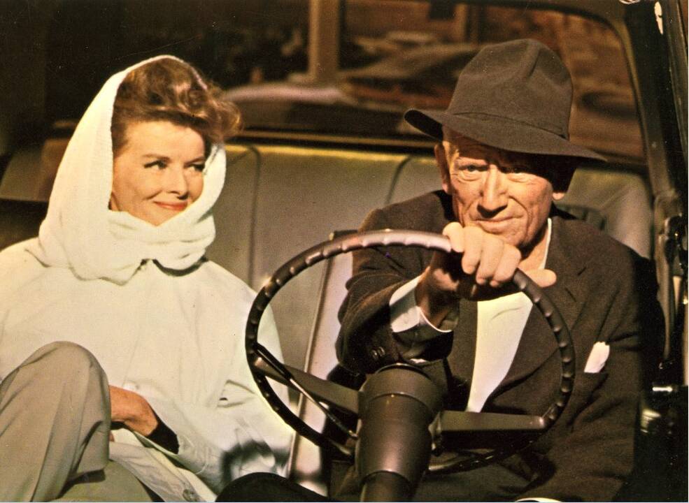 1907 m. gimė JAV aktorė Katharine Hepburn