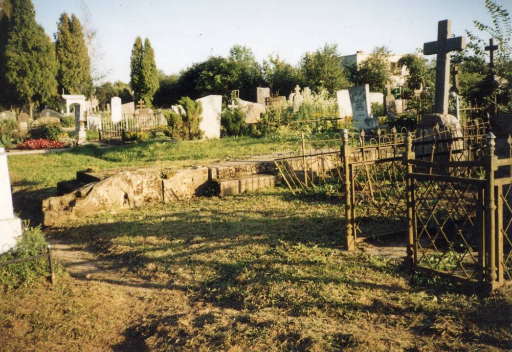 Pradžia: cerkvė XIX a. pradžioje.