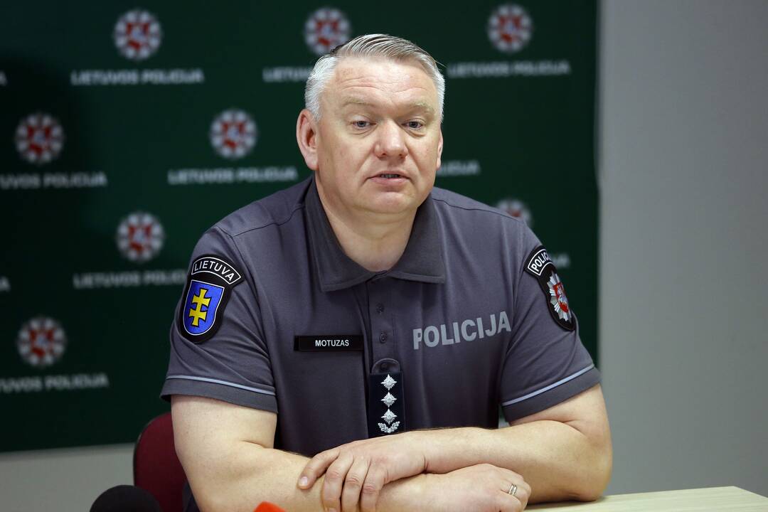 Tarnyba: policininkai ir medikai labai dažnai priversti dirbti drauge.