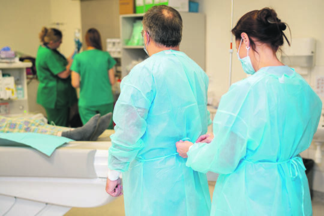 Tyla: apie slogią darbo atmosferą Kauno klinikų Anesteziologijos klinikoje prabilta ne iš karto po šios klinikos slaugytojos savižudybės.