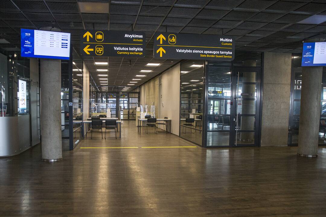 Įtariamas vagystėmis ir apsaugininko sužalojimu jaunuolis sučiuptas oro uoste