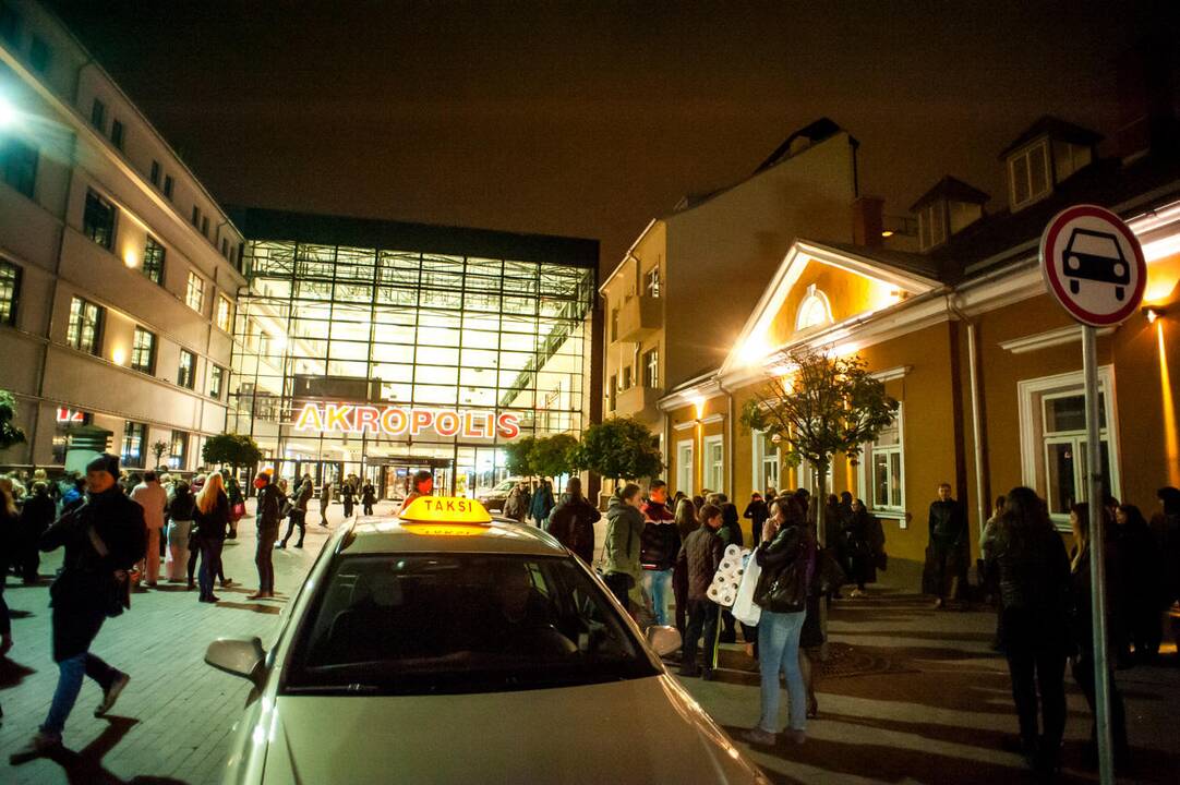 Penktadienio vakarą evakuotas Kauno "Akropolis"