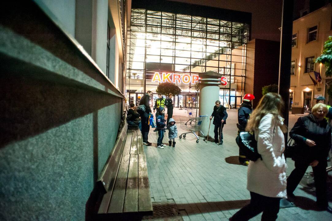 Penktadienio vakarą evakuotas Kauno "Akropolis"