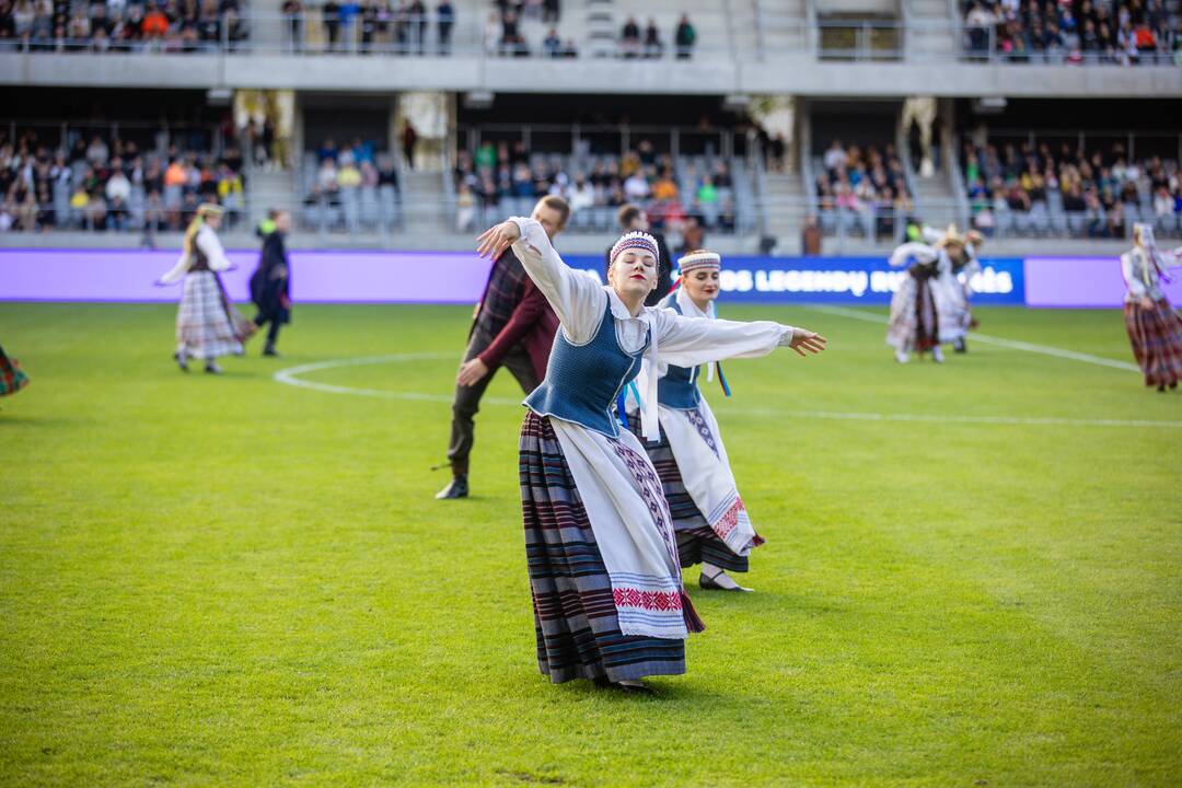  Pasaulio futbolo legendų rungtynės su legendiniais Lietuvos futbolininkais