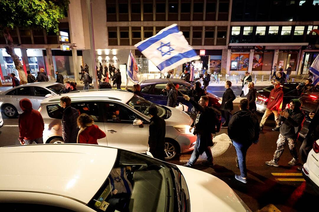 Tūkstančiai izraeliečių protestavo prieš B. Netanyahu vyriausybę