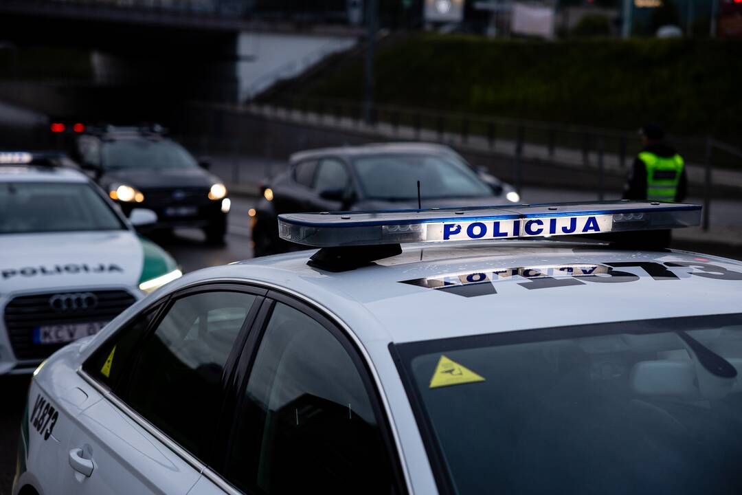 Plungėje gyvenančio vyro bute policija rado ne vieną nelegalų gaminį