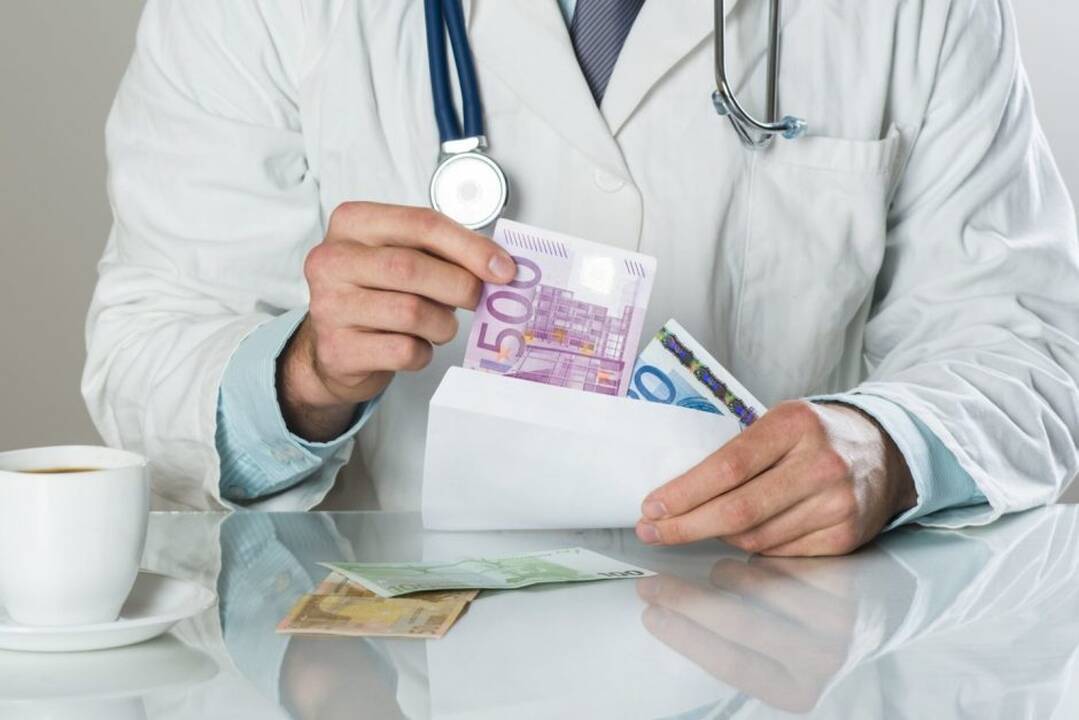 Teismui perduota dar viena byla dėl Vilniaus klinikinės ligoninės medikų kyšininkavimo