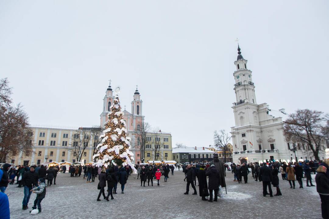Kalėdos prie pagrindinės Kauno eglės