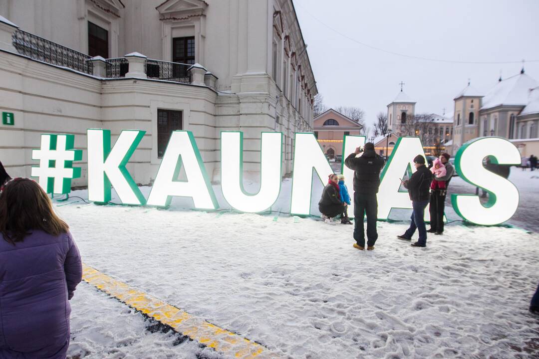 Kalėdos prie pagrindinės Kauno eglės