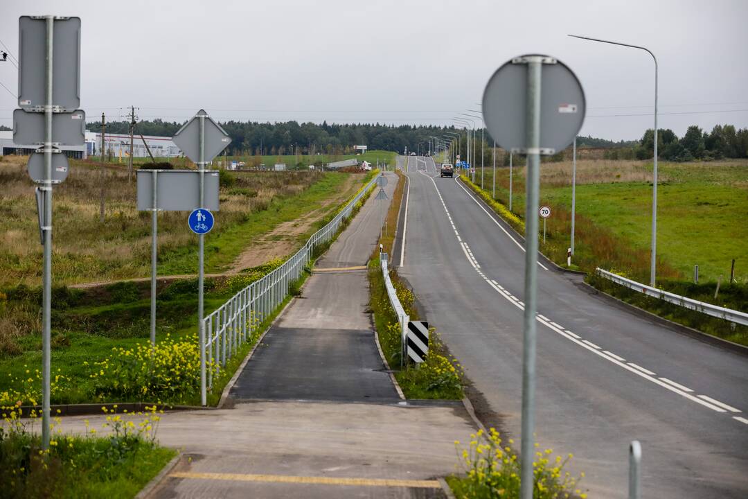 Ramučiuose esančiame dviračių take – laiptai