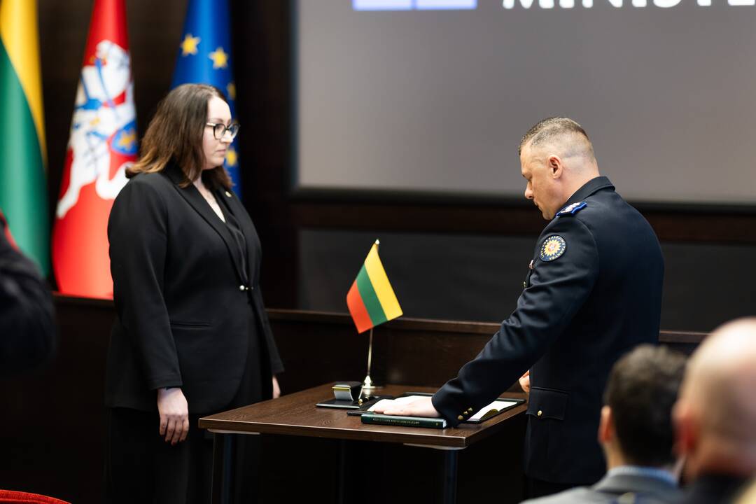 Naujas Kalėjimų tarnybos vadovas M. Kairys davė priesaiką