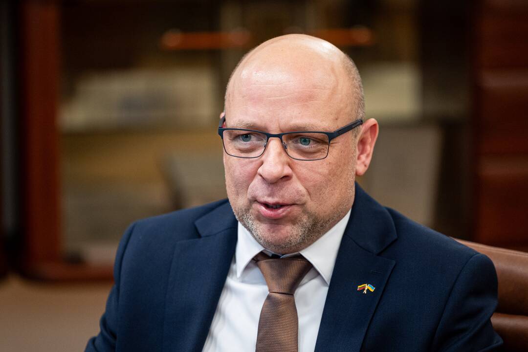 Teisingumo ministerijoje – daugiau pinigų dovanoms: ne kartą vakarieniavo ir „Stikliuose“