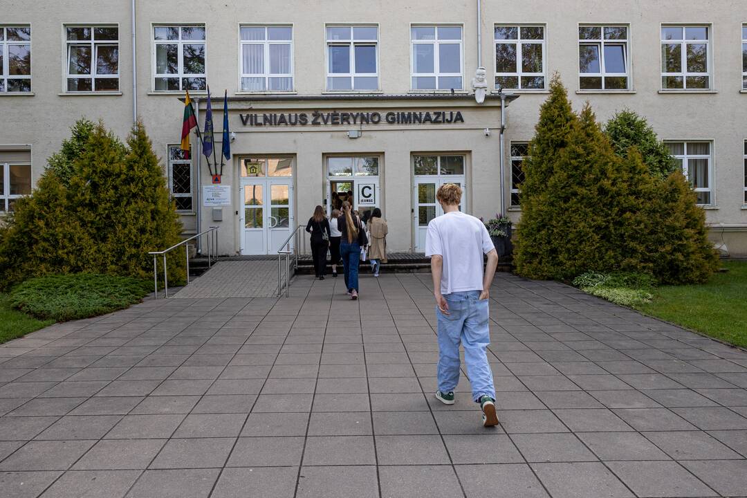 Abiturientai laiko valstybinį lietuvių kalbos egzaminą