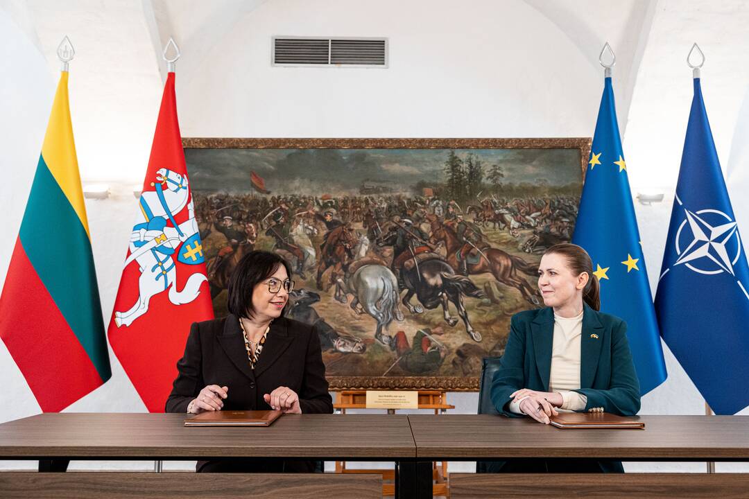 Bendradarbiavimo susitarimo dėl Lietuvos mokinių ir jaunimo pilietinio ir patriotinio ugdymo pasirašymas