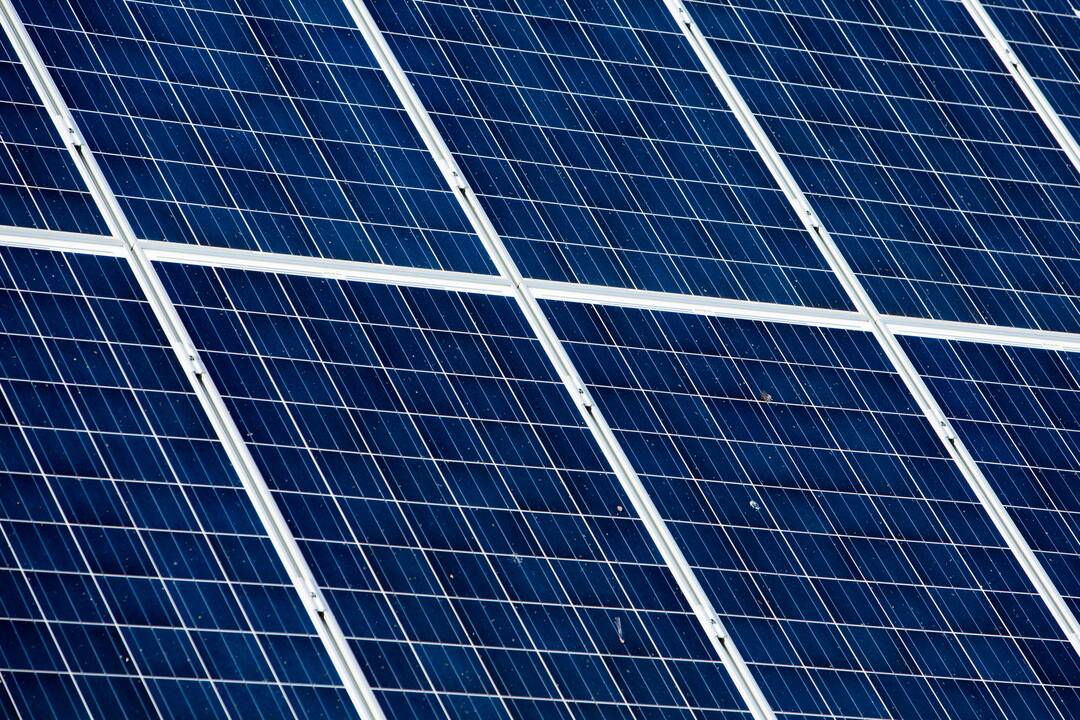 Prezidentūra už 1 mln. eurų įsigijo nutolusią saulės elektrinę