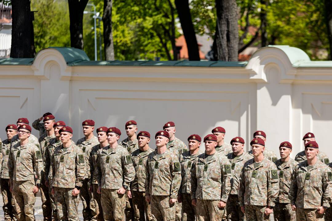 Vilniuje pasitikti iš misijos Malyje grįžę kariai