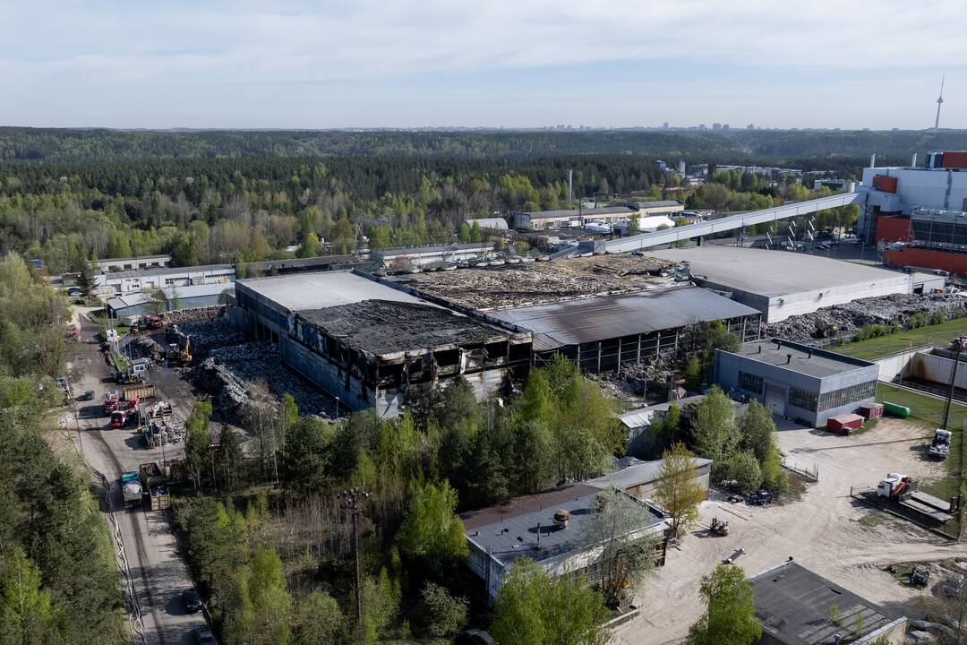 Gaisro padariniai atliekų tvarkymo gamykloje „Energesman“