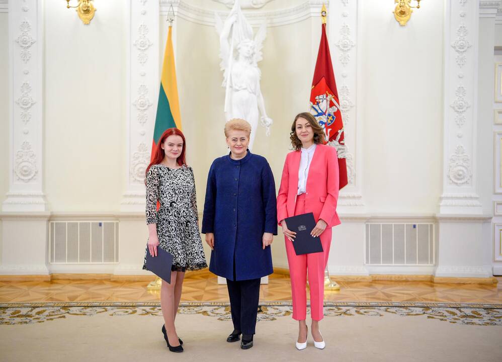 Prezidentė apdovanojo jaunuosius šalies muzikus