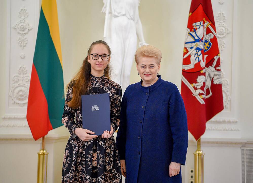 Prezidentė apdovanojo jaunuosius šalies muzikus