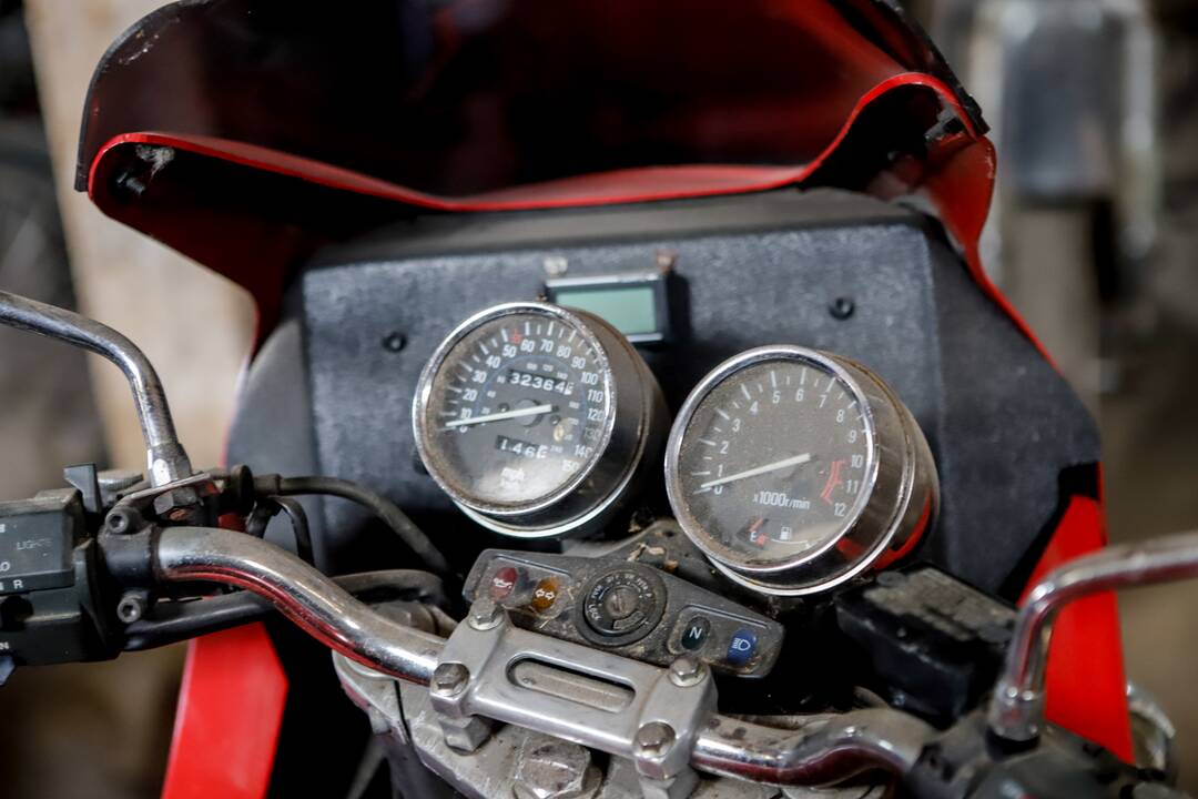 Pomėgis: motociklus jau daugiau nei 20 metų kolekcionuojantis Babtyno dvaro šeimininkas M.Šventoraitis teigia net pats nežinantis, iš kur tas kolekcininko genas.