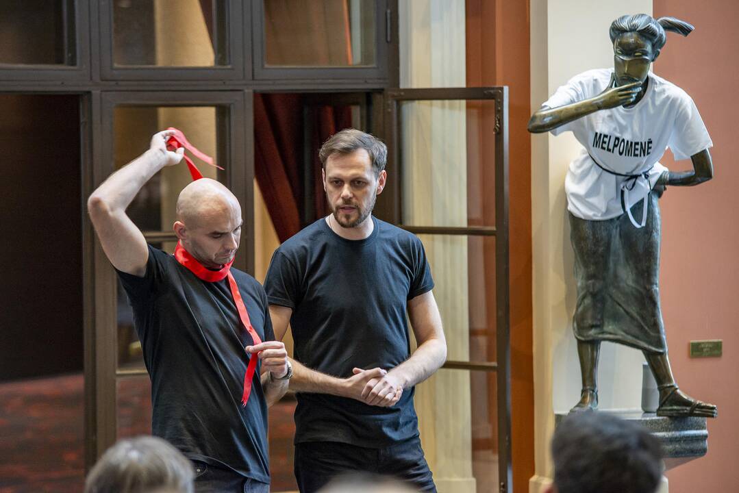 Pasiruošimas: šią savaitę uostamiesčio teatralų susitikime dėl pasiruošimo Tarptautinei teatro dienai nepamiršta ir koronaviruso tema.