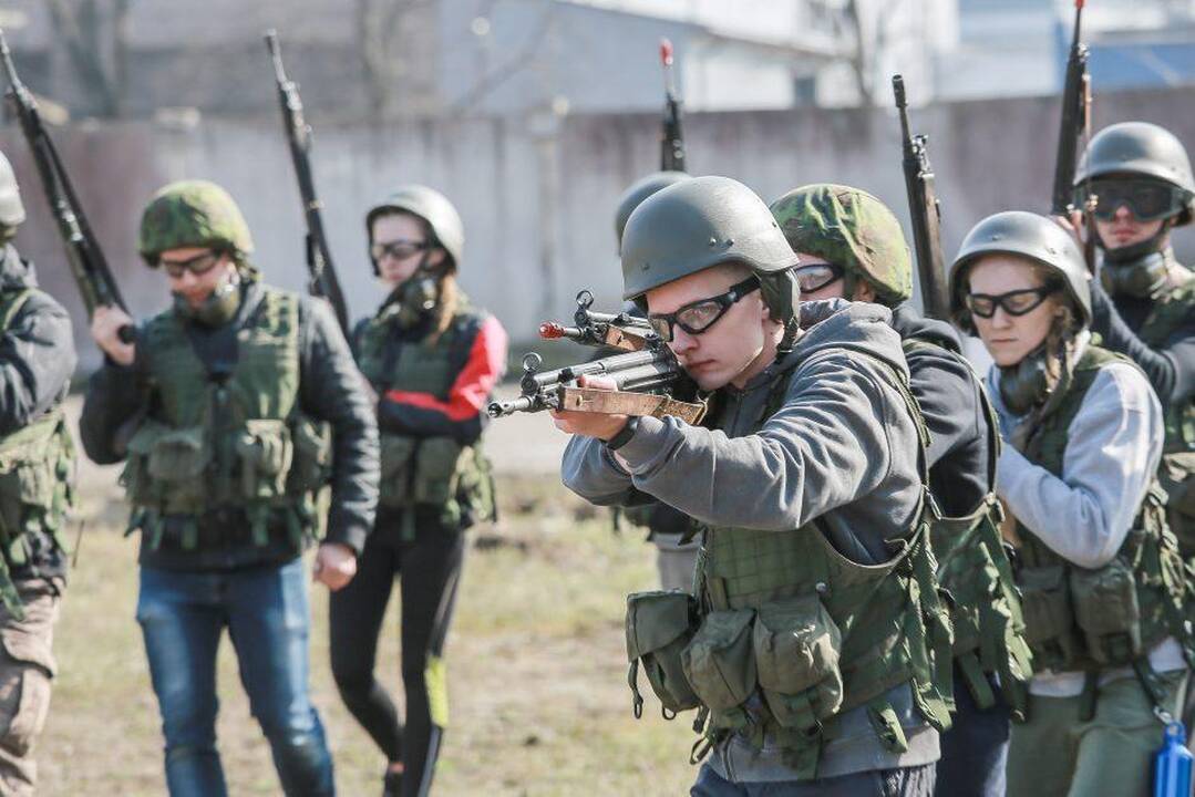 Kaimynai: Dragūnų kvartalo gyventojai nerimsta – vėl teigia, kad juos vargina nuolat čia girdimi šūviai.